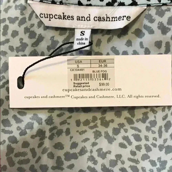 BNWT Cupcakes and cashmere Women’s Animal  print satin blouse size S - Picture 8 of 8